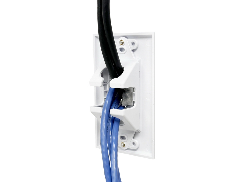 10600-PDFA-WH-cablesback.jpg